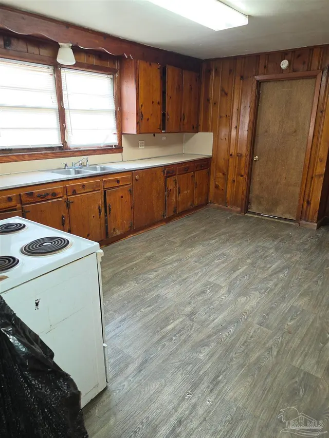 1116 R St property photo