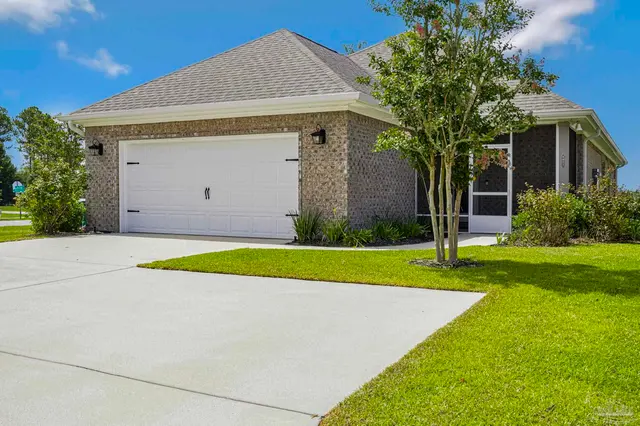 8977 Eureka St, Milton FL 32583 exterior