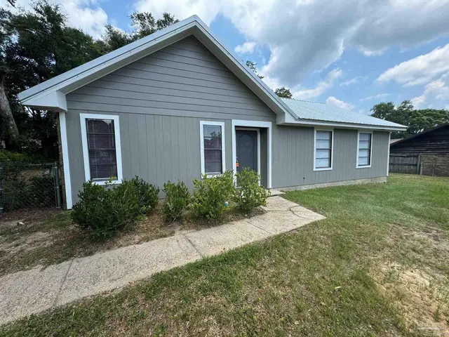 7823 Coronet Ln, Pensacola FL 32514 exterior