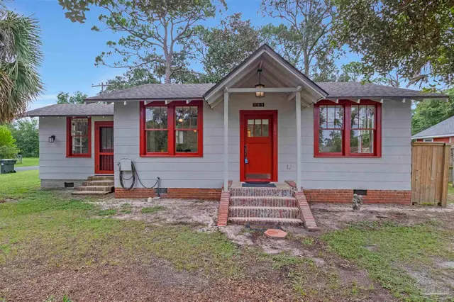 300 S 2nd St, Pensacola FL 32507 exterior