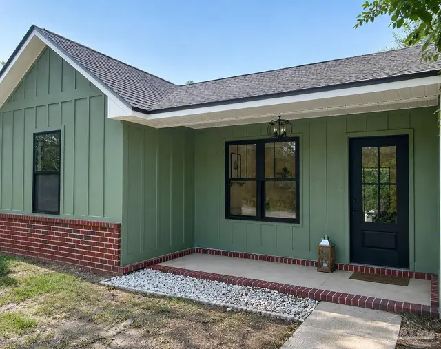 1643 Balogh Dr, Gulf Breeze FL 32563 exterior