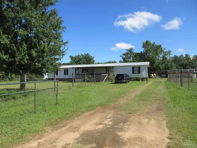 9465 Hay Meadow Rd, Milton FL 32583 exterior