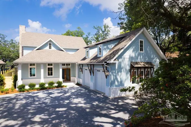 1921 E Strong St, Pensacola FL 32501 exterior
