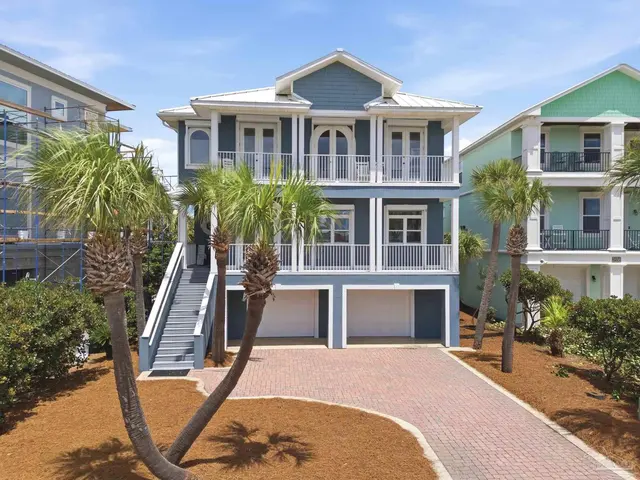 7652 Key West Dr, Navarre FL 32566 exterior