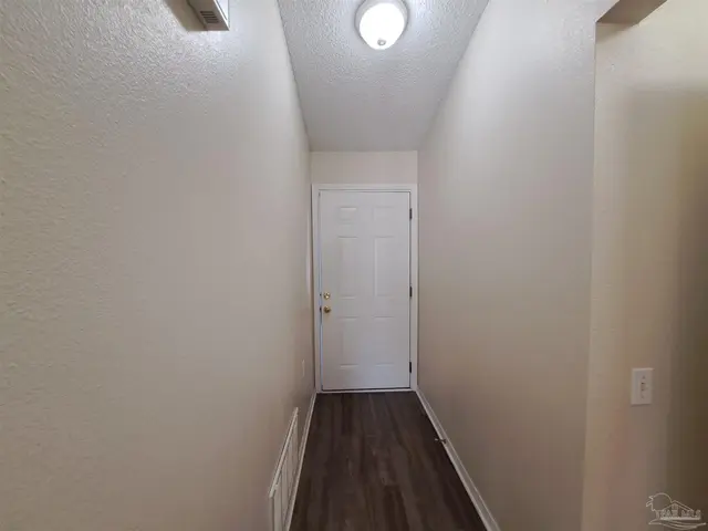 8069 Stonebrook Dr property photo