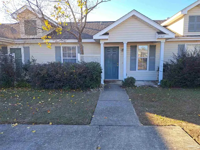 8069 Stonebrook Dr, Pensacola FL 32514 exterior