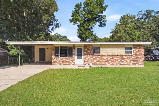 7141 Melba St, Pensacola FL 32504 exterior