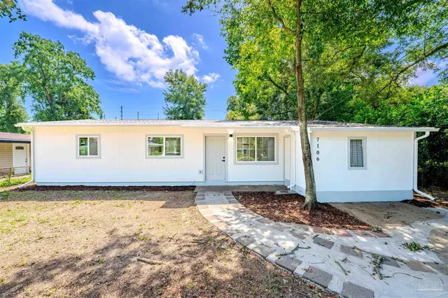 7106 Calumet Ct, Pensacola FL 32504 exterior