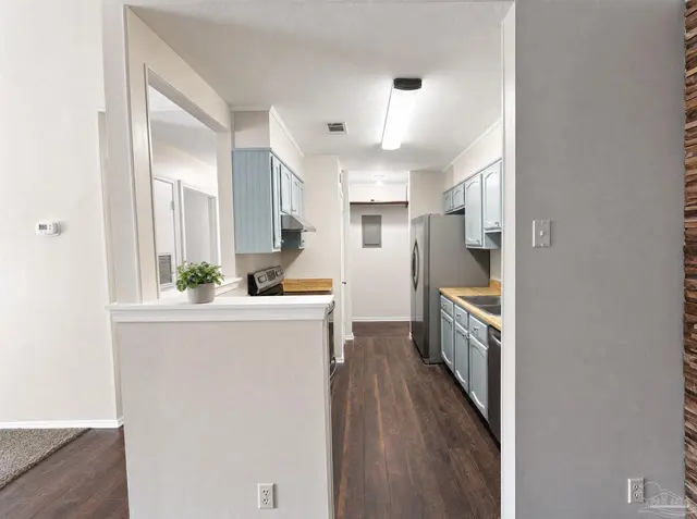 2299 Scenic Hwy # B5 property photo