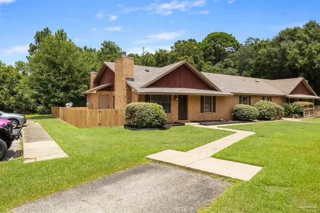 4426 Bellview Ave, Pensacola FL 32526 exterior