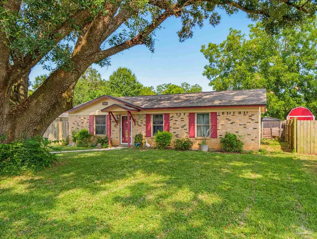 2018 Woodbury Dr, Cantonment FL 32533 exterior