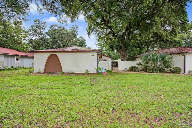 906 Mills Ave property photo