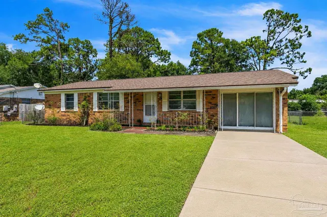 910 Bartow Ave, Pensacola FL 32507 exterior