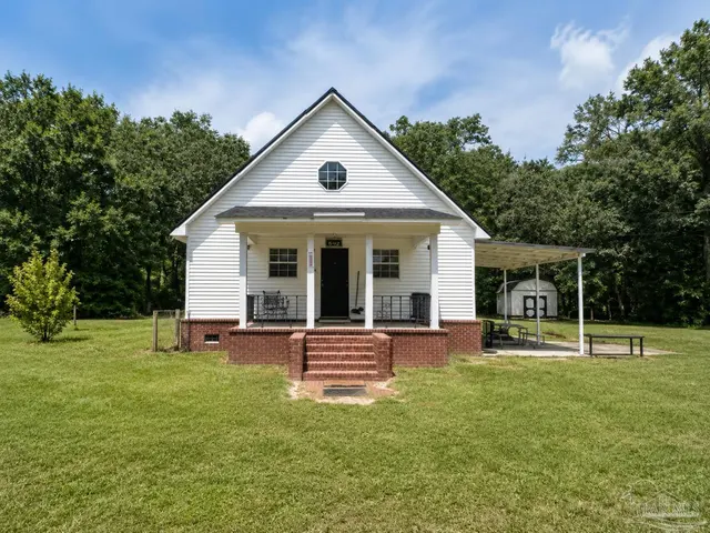 5373 Fireside Ln, Milton FL 32583 exterior