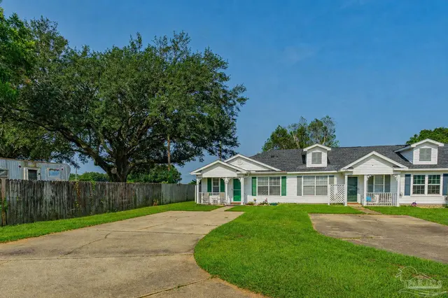 300 Loveland Cir property photo