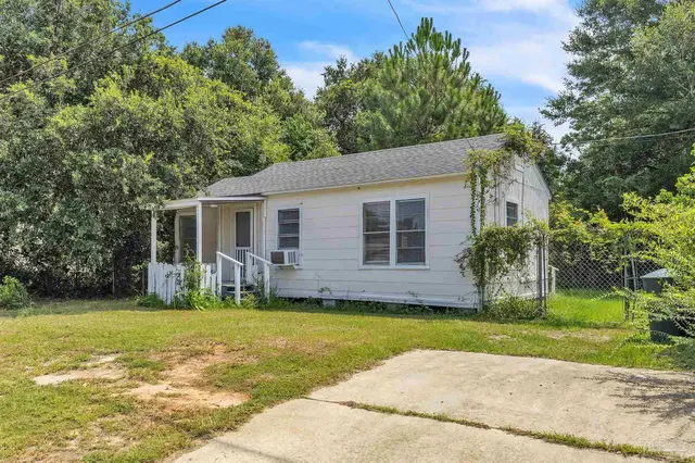 1040 Wayne Ave property photo