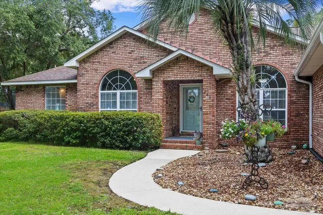 2602 Hidden Creek Dr, Navarre FL 32566 exterior