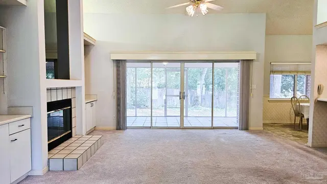 950 Shadow Ridge Dr property photo