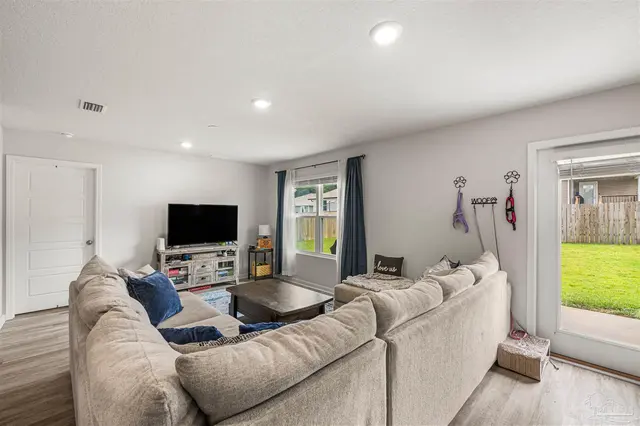 5843 Belmont Stakes Rd property photo