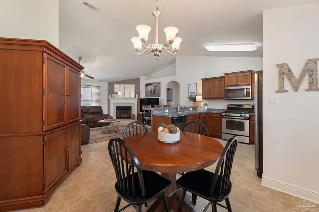 1938 Larkspur Cir property photo