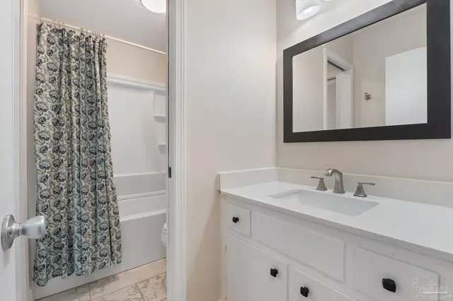 8101 Tippin Ave # F property photo