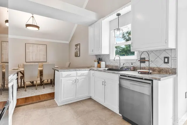 6436 Garden Dr property photo