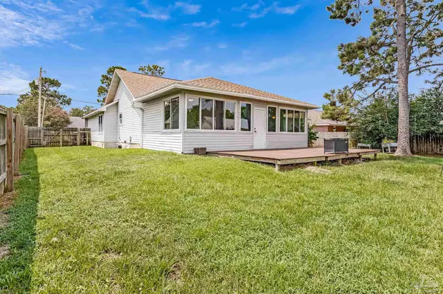6436 Garden Dr property photo