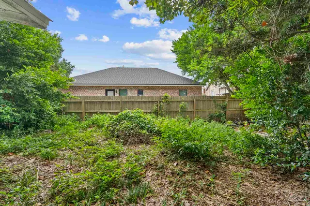 7 Broadmoor Ln # 2 property photo