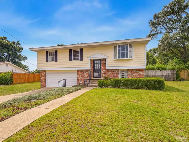 5479 Westwood Dr, Milton FL 32570 exterior