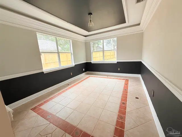 7471 Northpointe Blvd property photo