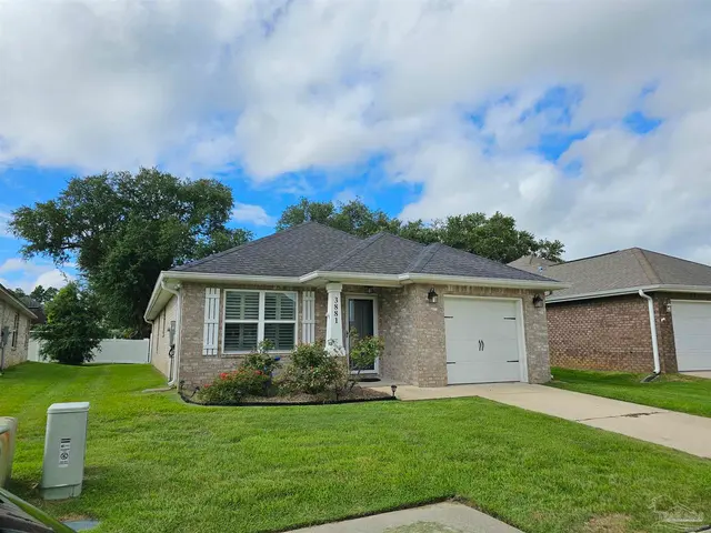 3881 Throne Ct, Milton FL 32583 exterior
