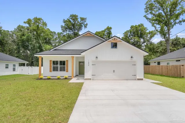 8318 Vickie St, Pensacola FL 32514 exterior