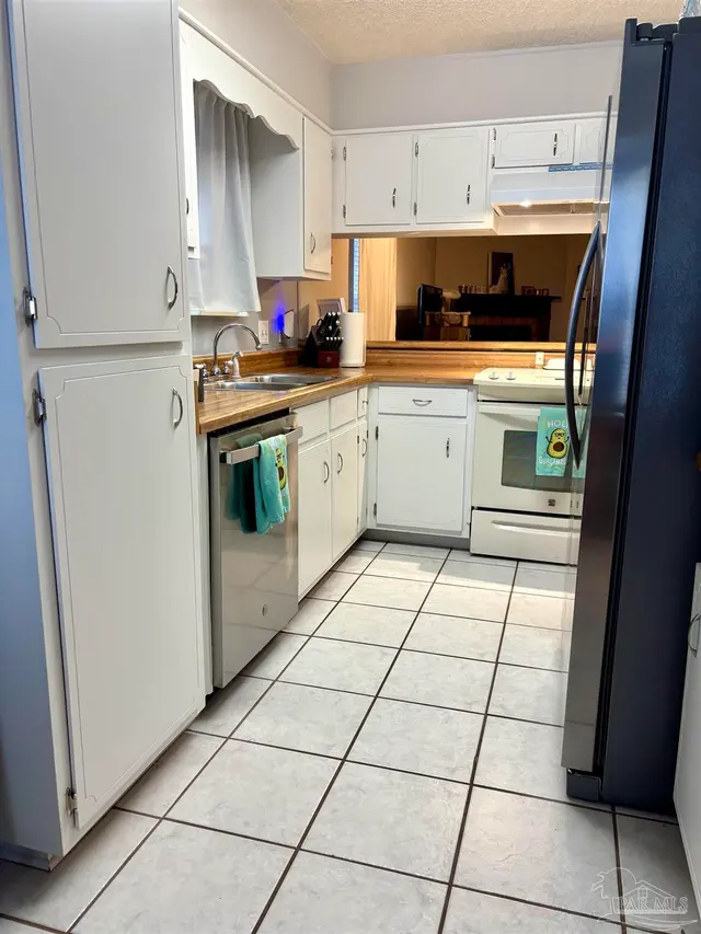 2813 Langley Ave # I-117 property photo