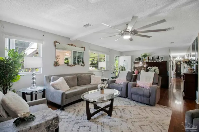 7120 Pennington Dr property photo