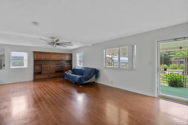 7120 Pennington Dr property photo