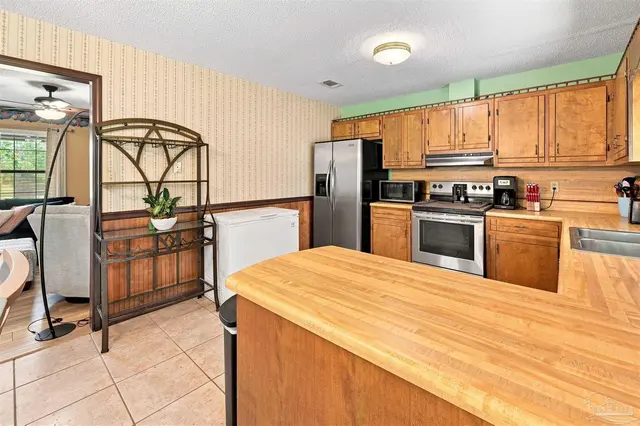 8765 Bowman Ave property photo