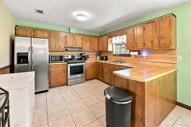 8765 Bowman Ave property photo