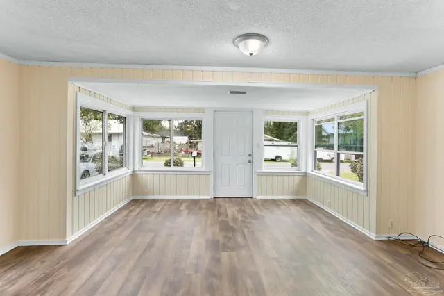 615 Wentworth St property photo
