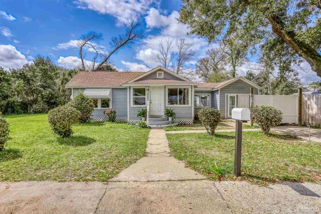 615 N Wentworth St, Pensacola FL 32505 exterior