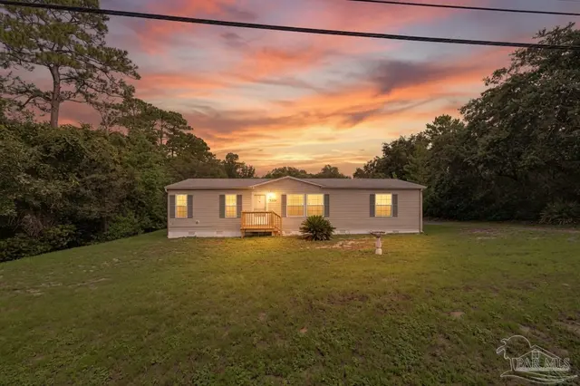 5730 Government Dr, Gulf Breeze FL 32563 exterior