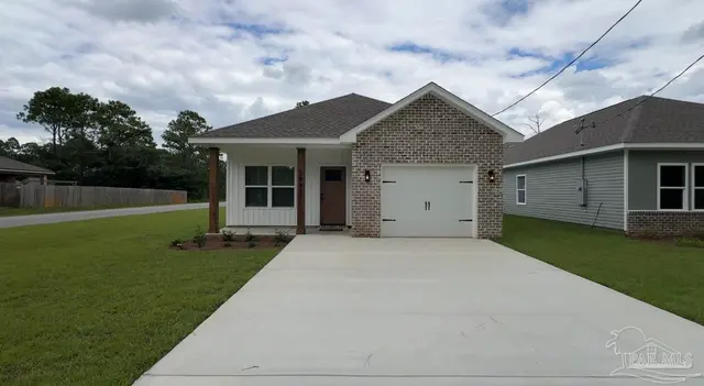 2944 N 17th Ave, Milton FL 32583 exterior