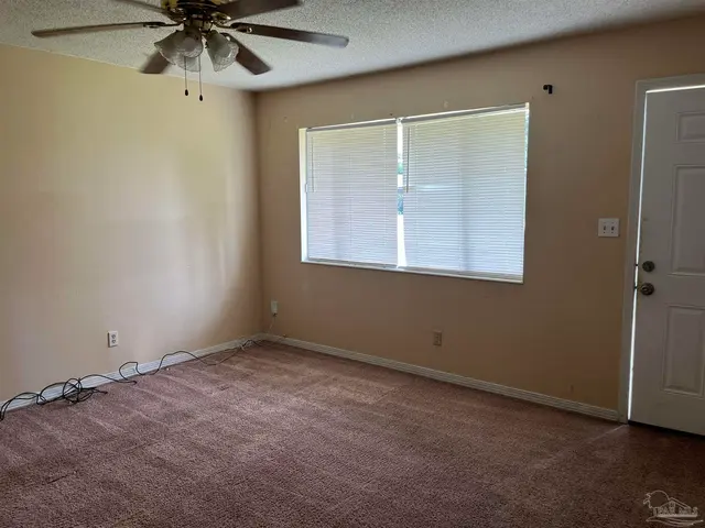 2048 Tomlinson Rd property photo
