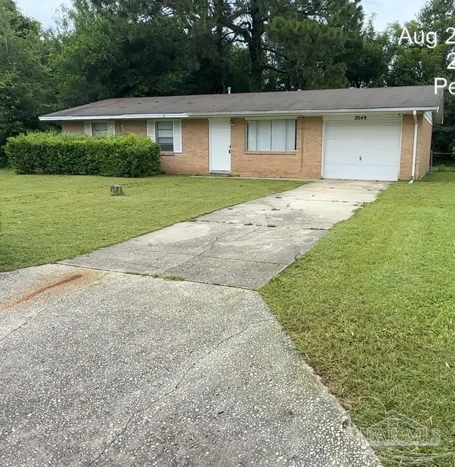 2048 Tomlinson Rd, Pensacola FL 32526 exterior