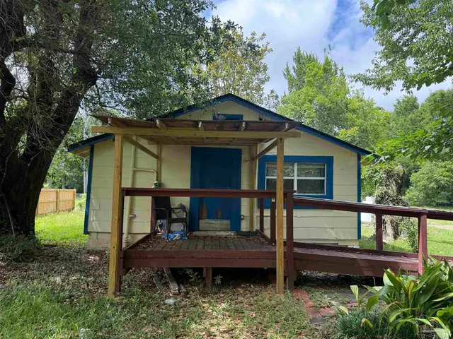 3405 W Fisher St, Pensacola FL 32505 exterior