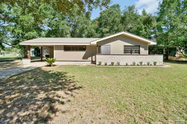 6480 Cypress St, Milton FL 32570 exterior
