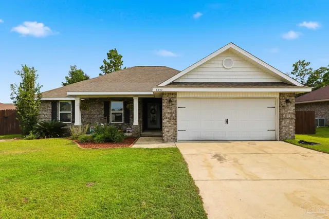 8857 Clearbrook Dr, Milton FL 32583 exterior