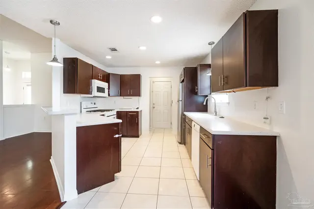 1490 Newcastle Way property photo