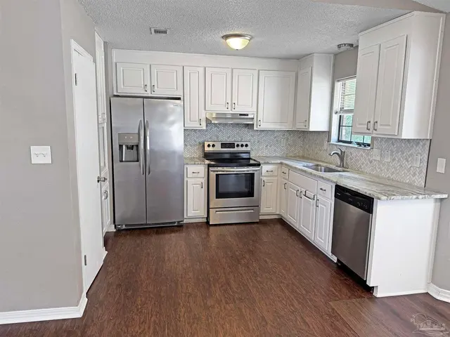 7524 Sandy Creek Dr property photo