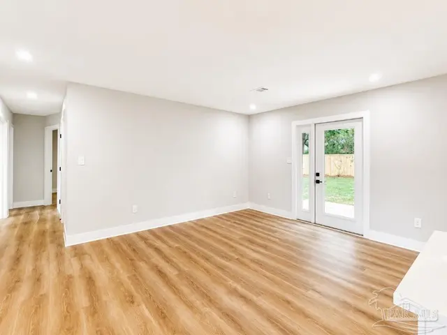 5920 Leesway Blvd property photo