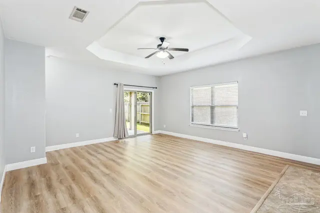 5208 Parkside Dr property photo